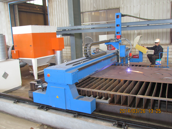 太極公司擴(kuò)建下料車間新添進(jìn)口數(shù)控等離子切割機(jī)