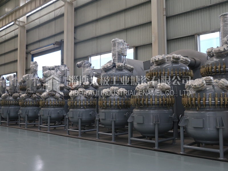 太極開式搪玻璃反應(yīng)釜 