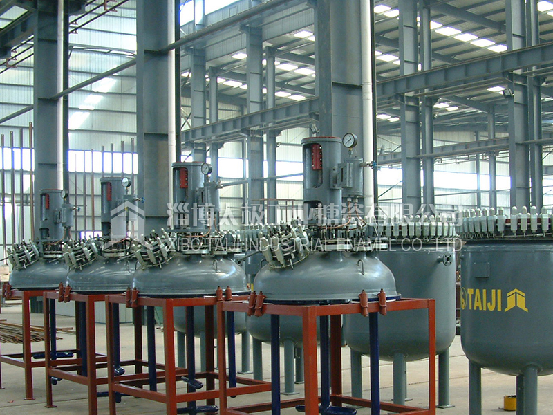 太極開(kāi)式搪玻璃反應(yīng)釜 