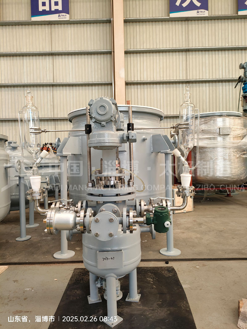 太極5L搪玻璃反應(yīng)釜制造完成，各項(xiàng)檢驗(yàn)全部通過！