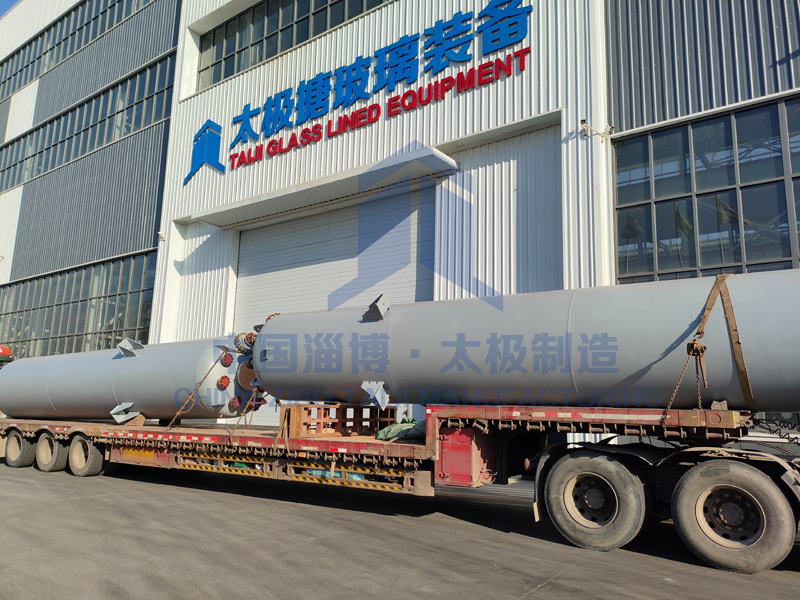 10 米長(zhǎng)立式非標(biāo)搪玻璃儲(chǔ)罐成功發(fā)貨